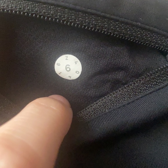 Lululemon Speed-Up Midrise Shorts - Picture 9 of 11